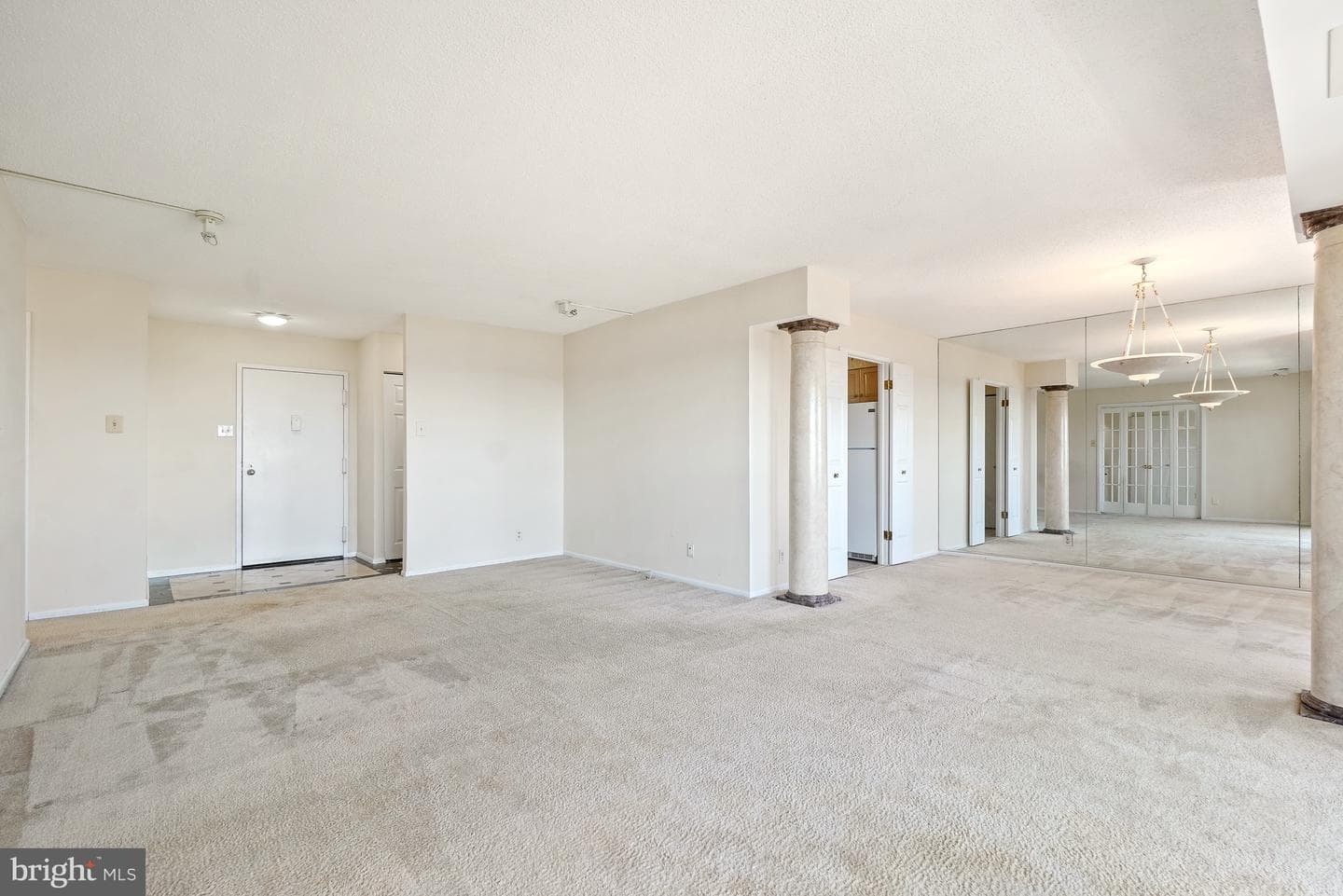 205 Yoakum Parkway #1809 photo 7