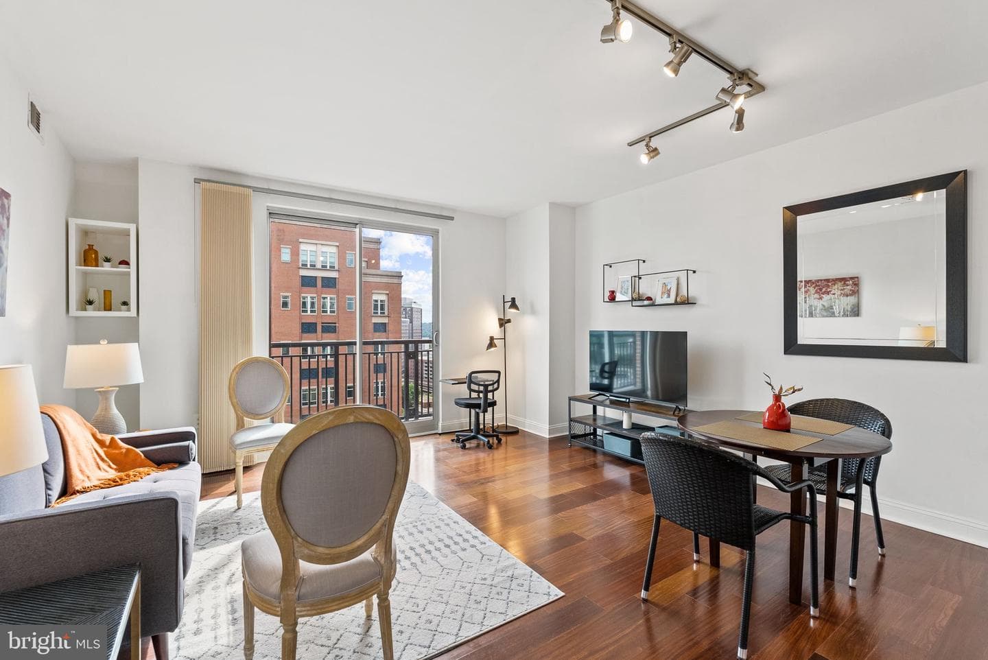 2050 Jamieson Avenue #1310 photo 10