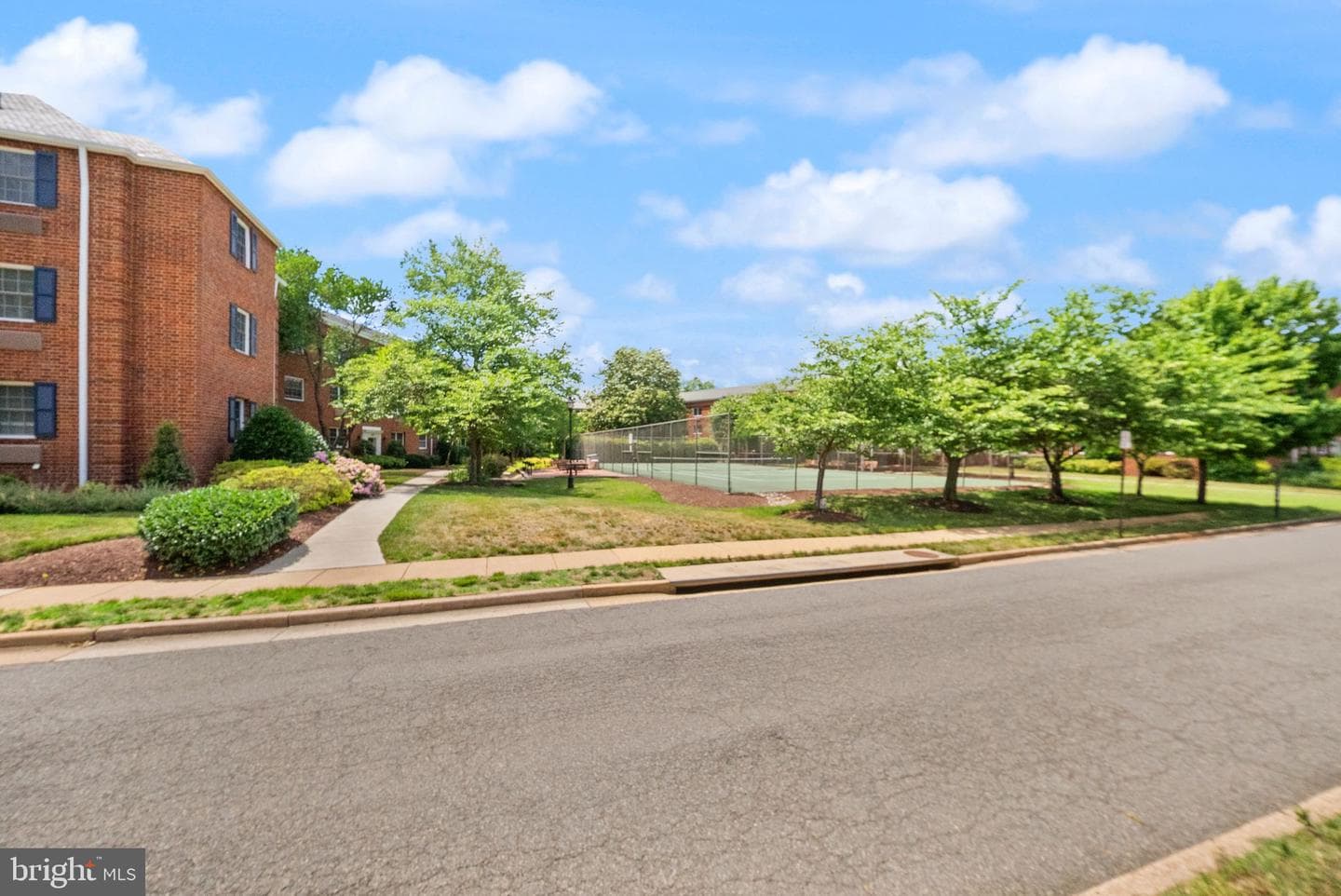1626 W Abingdon Drive W #302 photo 32