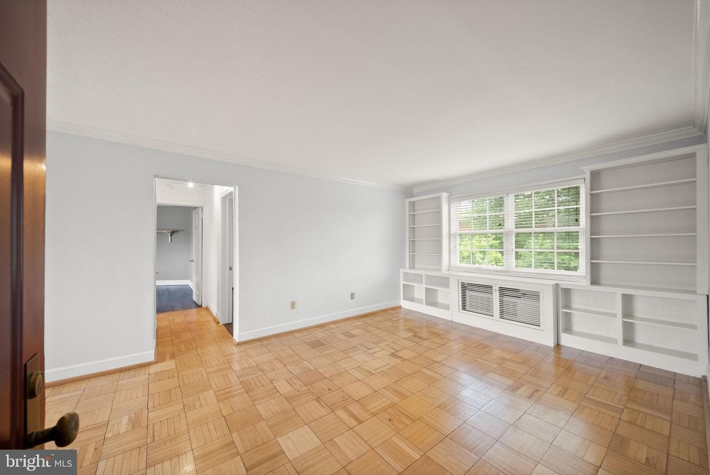 1626 W Abingdon Drive W #302 photo 6
