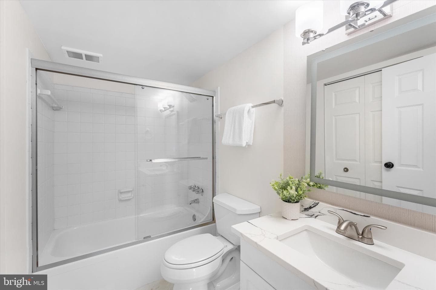 200 N Pickett Street #1614 photo 16
