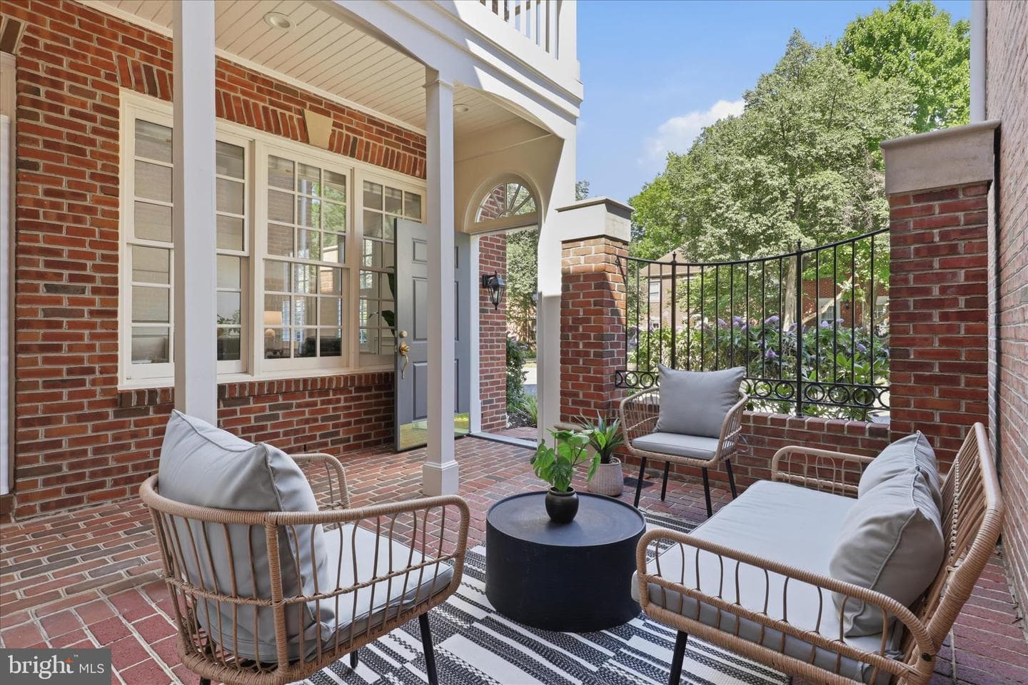 407 S Henry Street photo 4