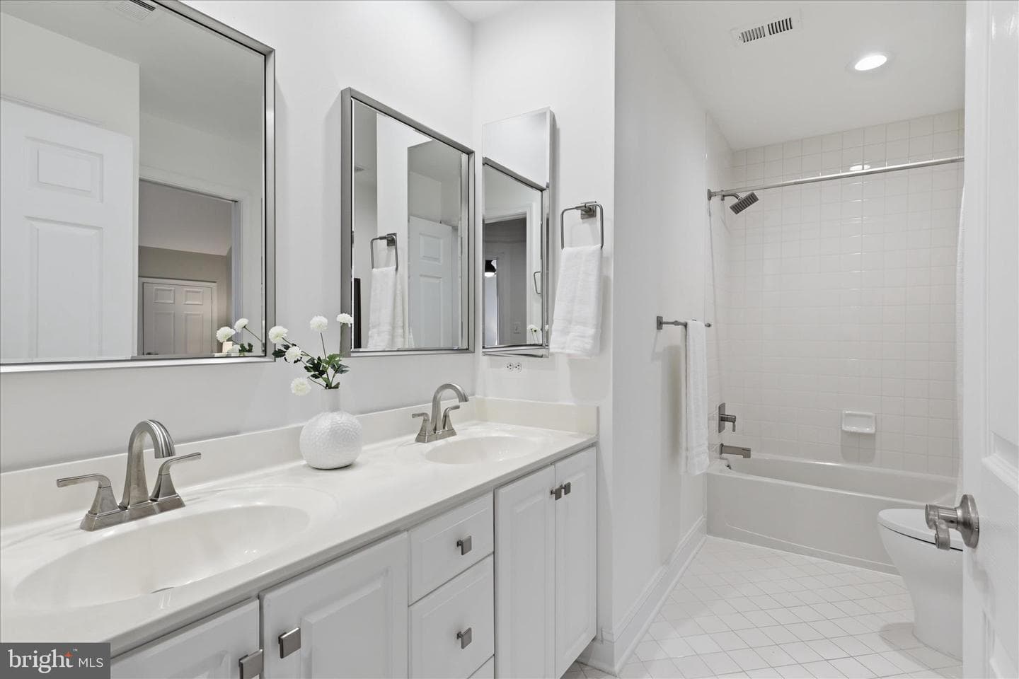 407 S Henry Street photo 42