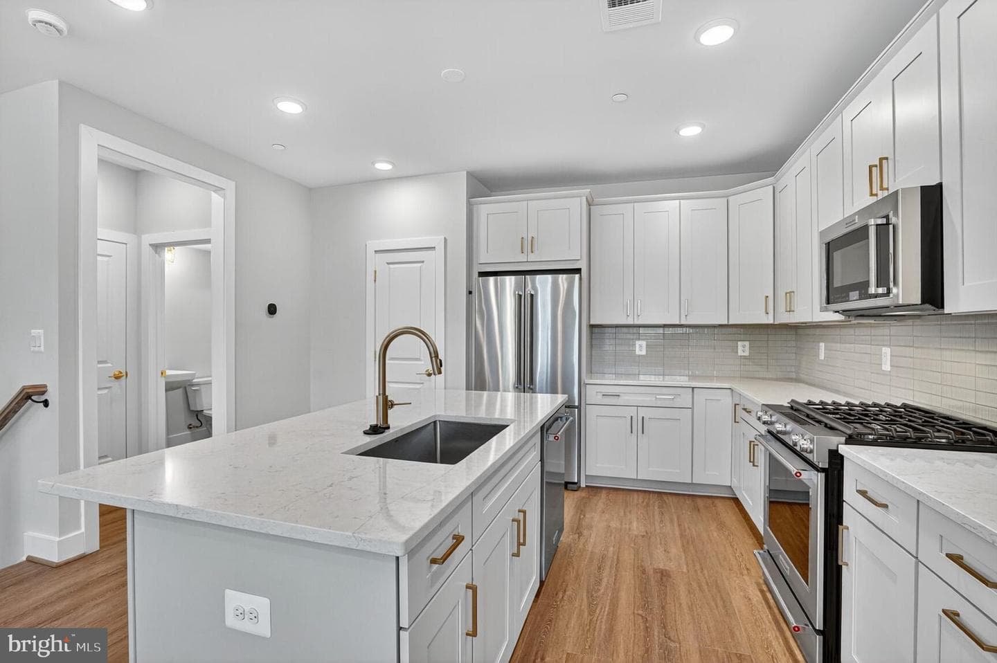 142 Pepperell Street photo 4