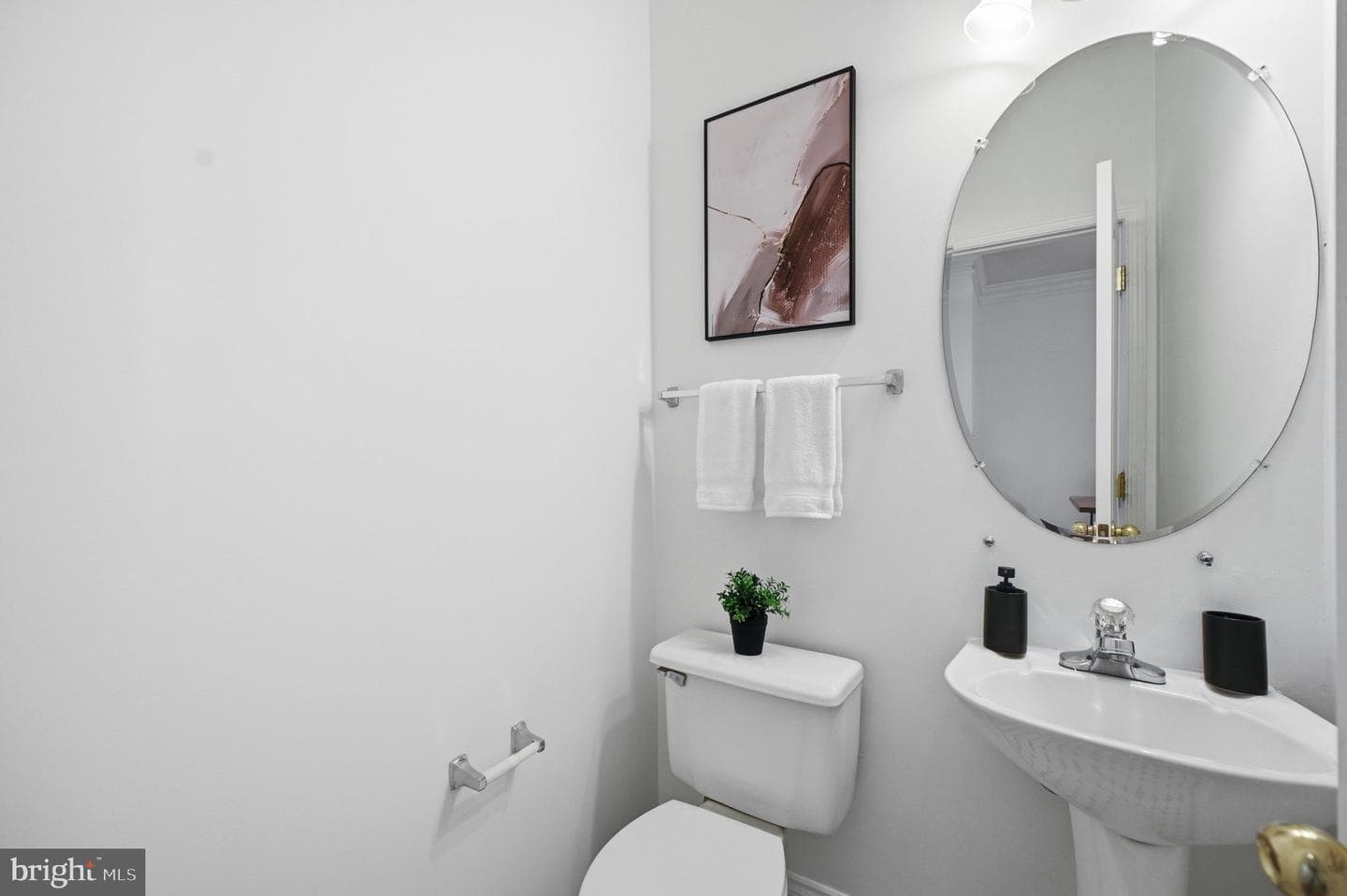 112 Cahill Drive photo 32