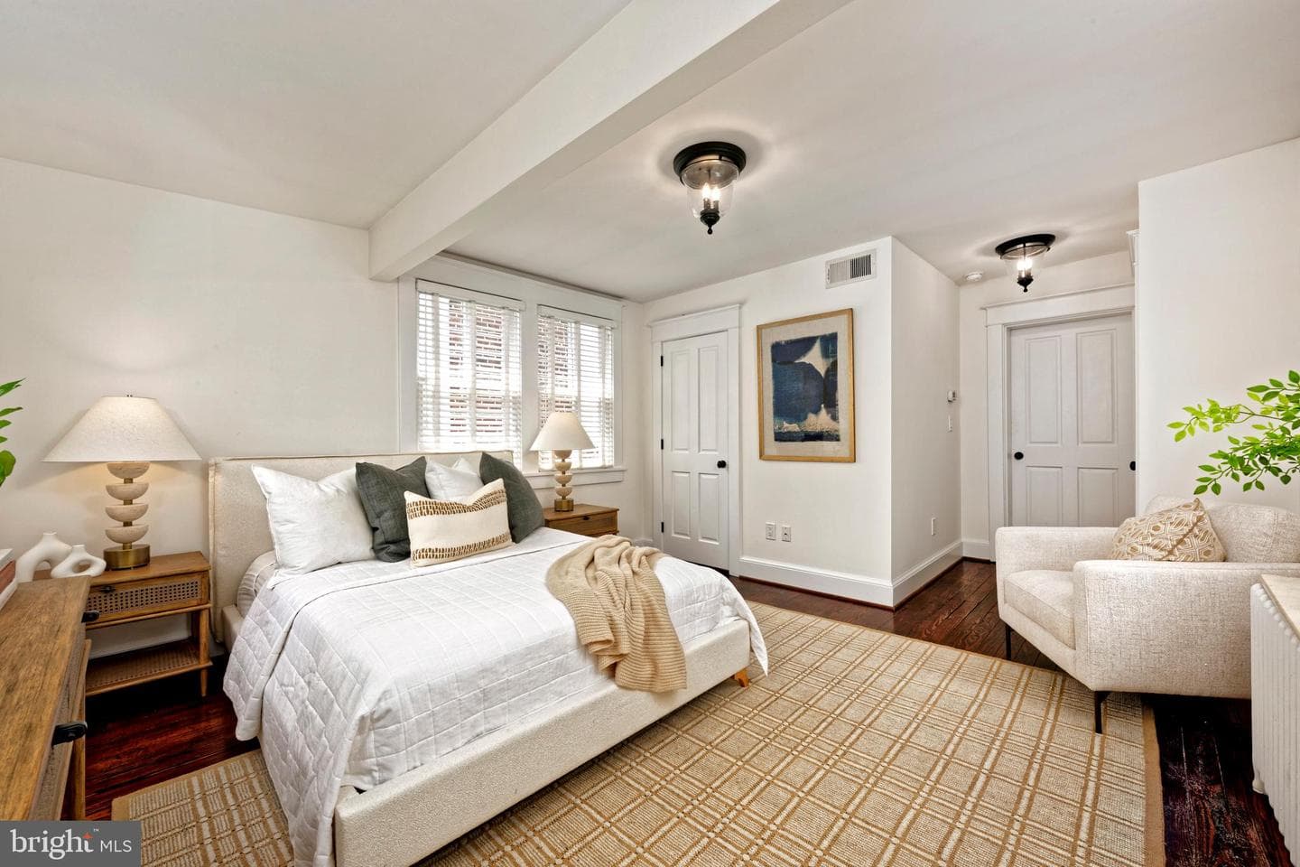 210 S Pitt Street photo 25