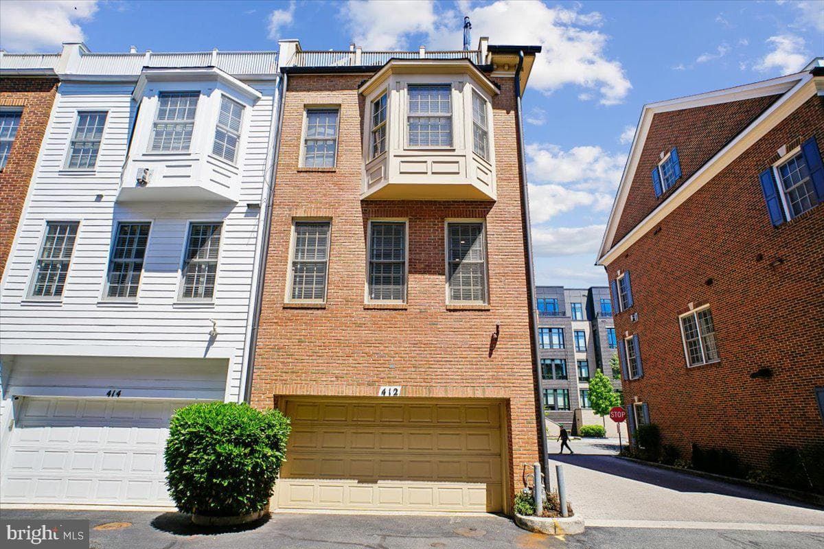 412 Pendleton Street photo 42