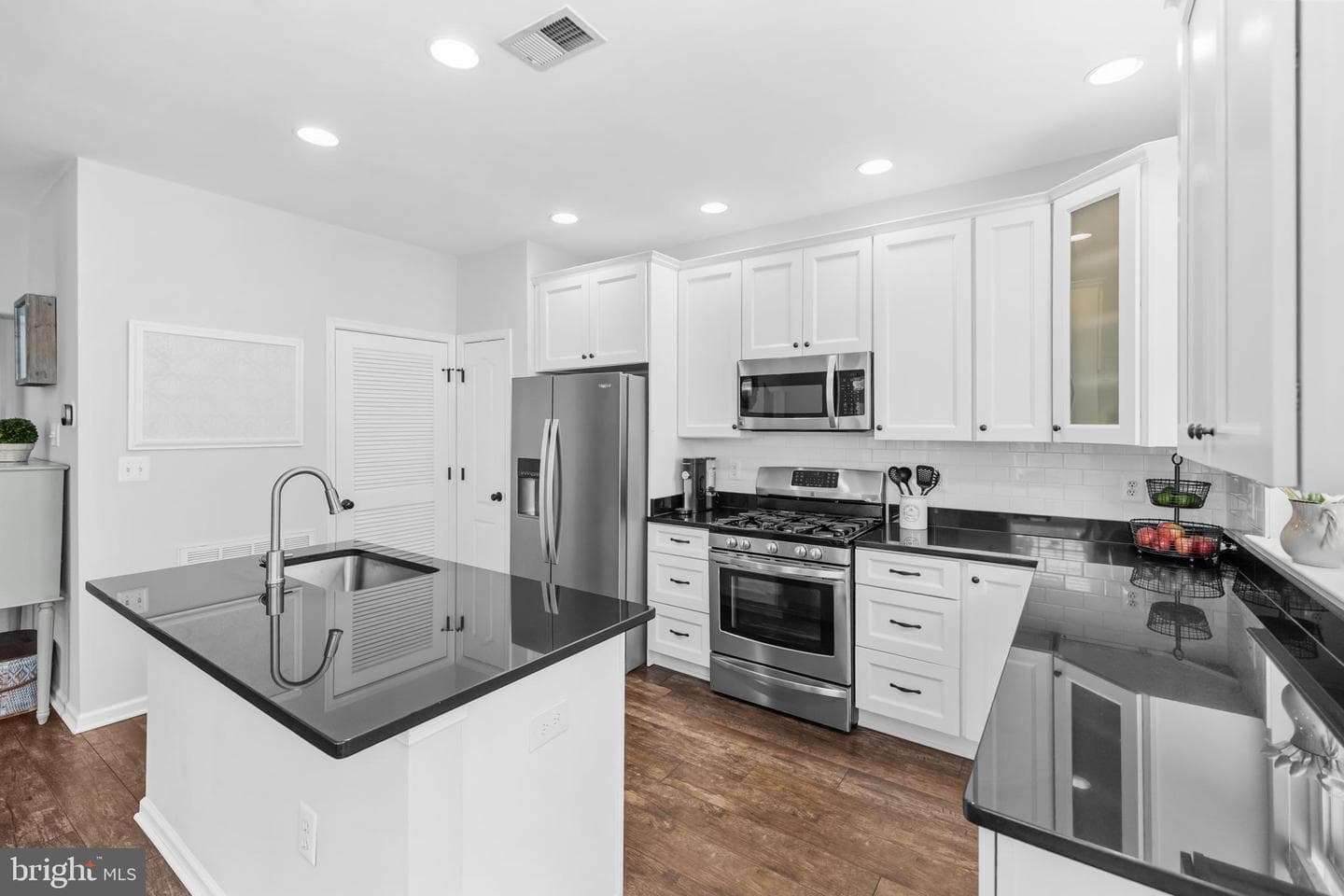 5090 Donovan Drive #102 photo 21