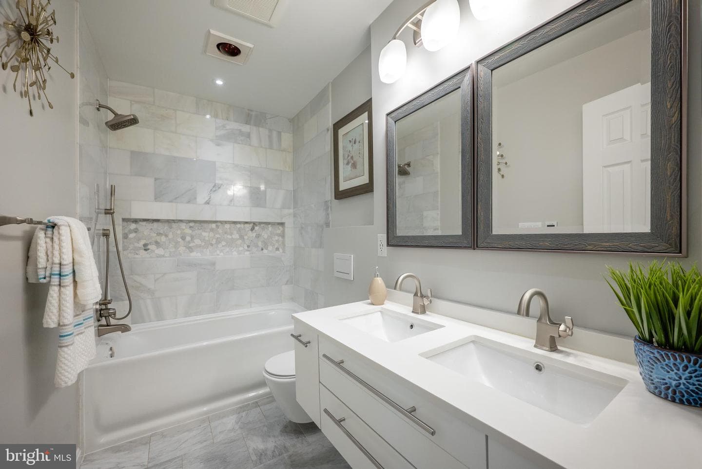 122 Sanborn Place photo 35