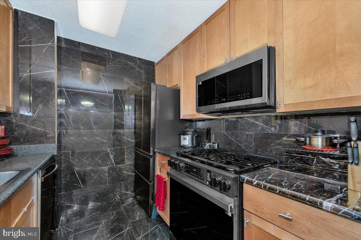 60 S Van Dorn St # 511 photo 20