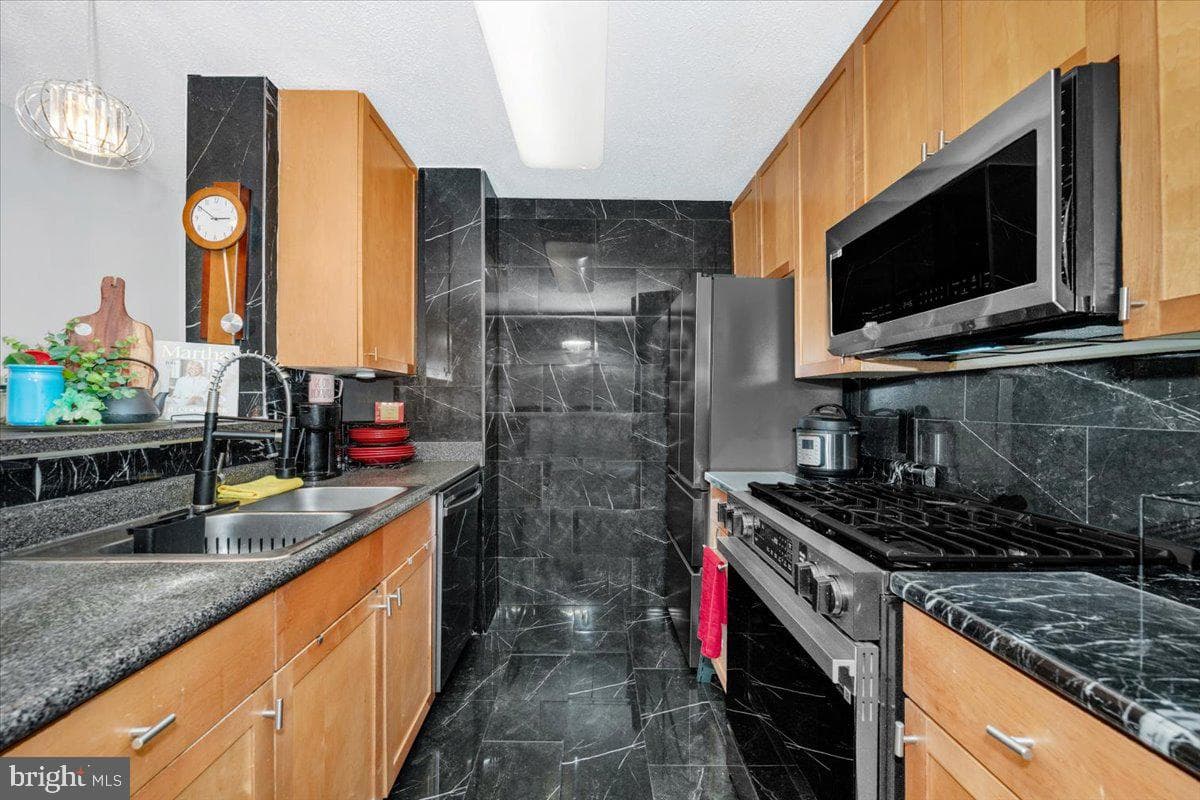 60 S Van Dorn St # 511 photo 21