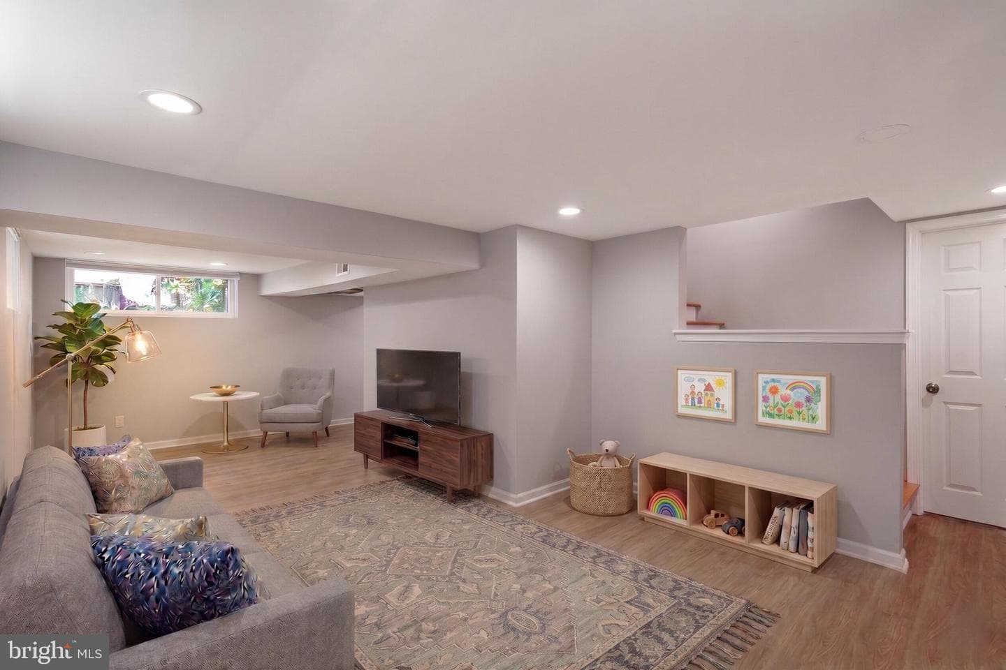 208 N Furman Street photo 31