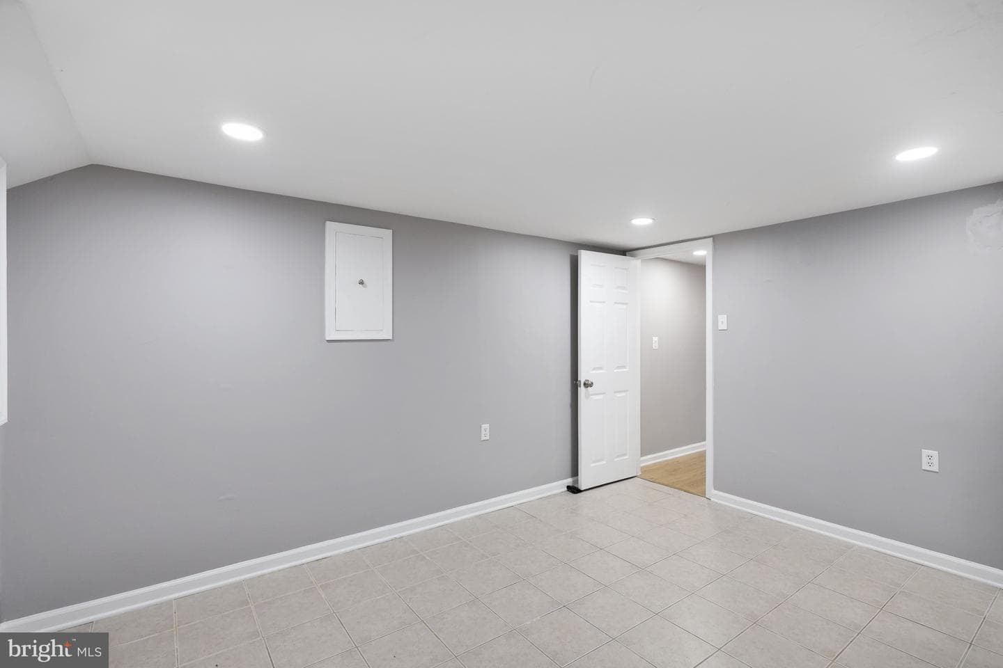 208 N Furman Street photo 36