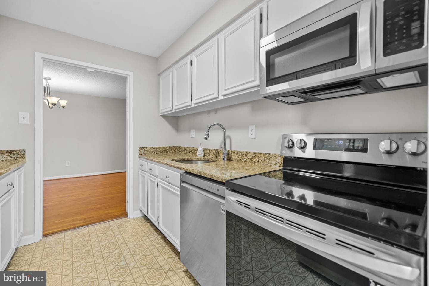 5300 Holmes Run Pkwy # 815 photo 11