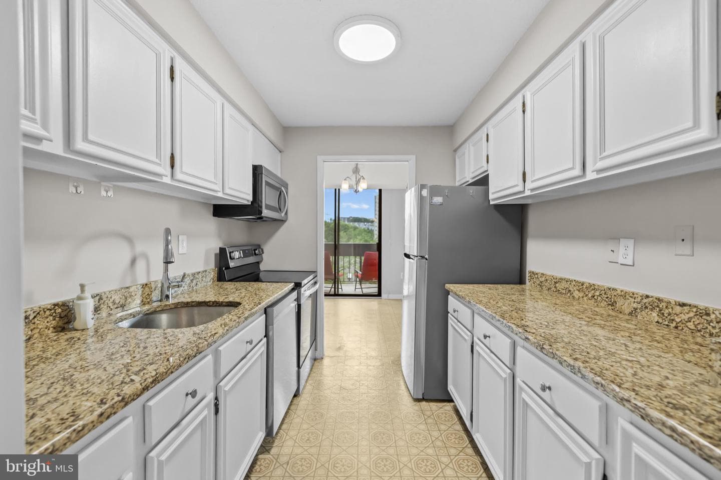 5300 Holmes Run Pkwy # 815 photo 13