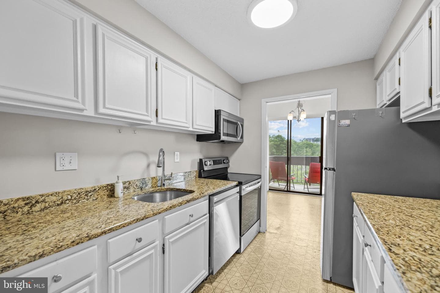 5300 Holmes Run Pkwy # 815 photo 14