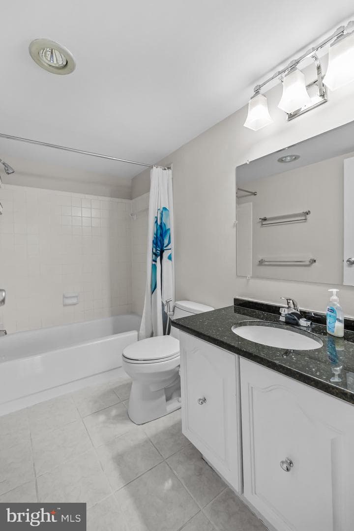 5300 Holmes Run Pkwy # 815 photo 20