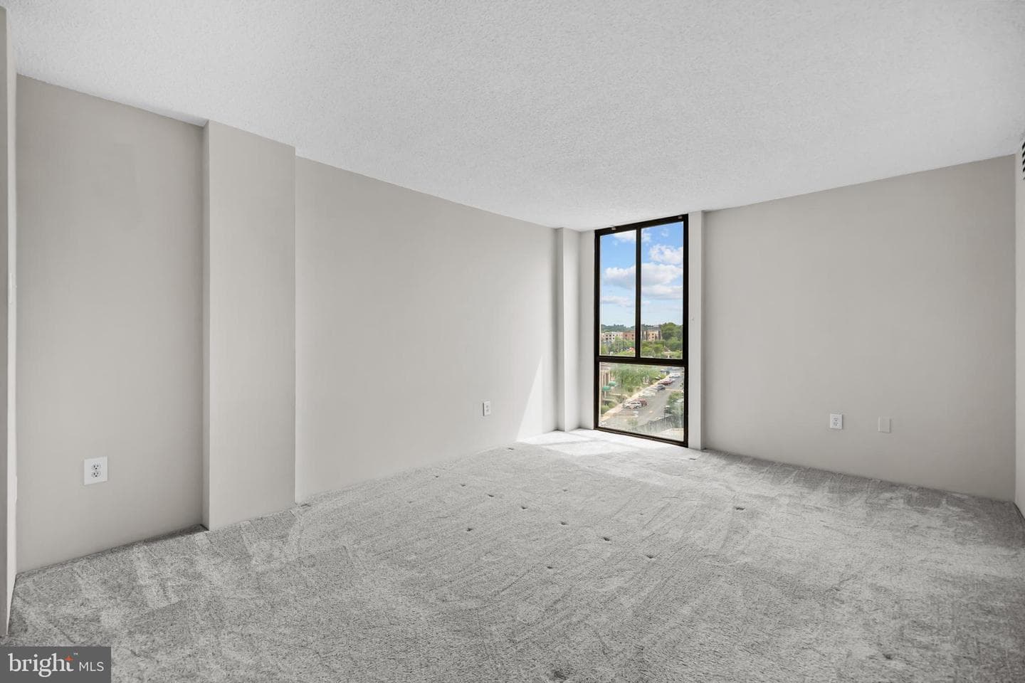 5300 Holmes Run Pkwy # 815 photo 30