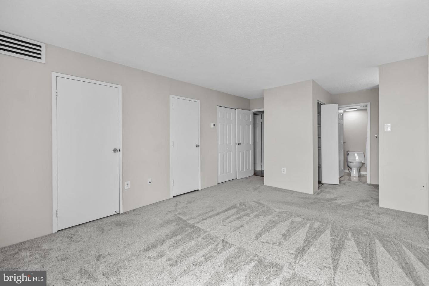 5300 Holmes Run Pkwy # 815 photo 31