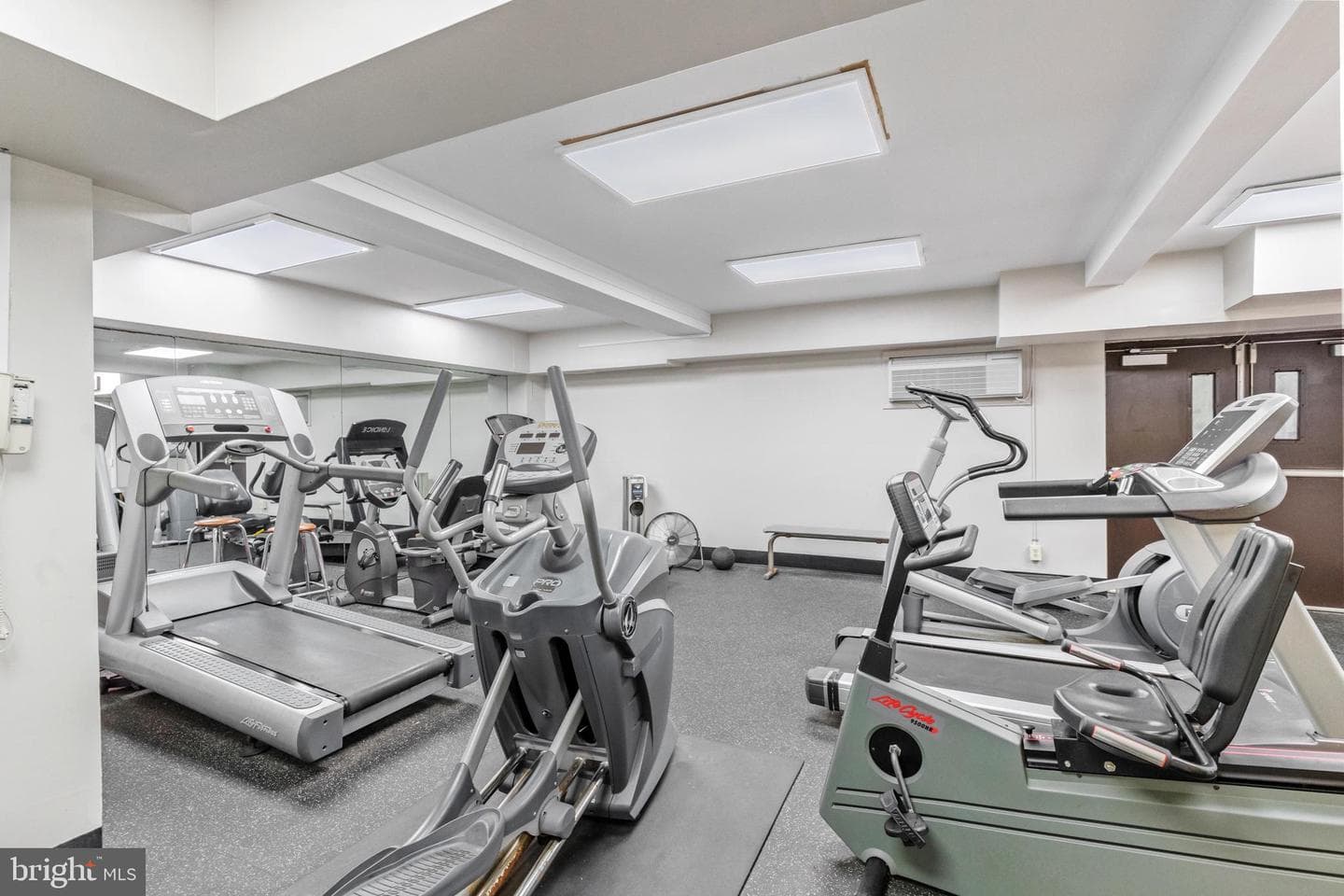 5300 Holmes Run Pkwy # 815 photo 39