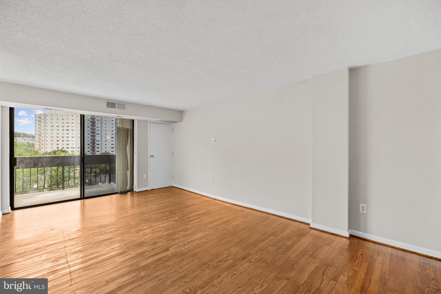 5300 Holmes Run Pkwy # 815 photo 7