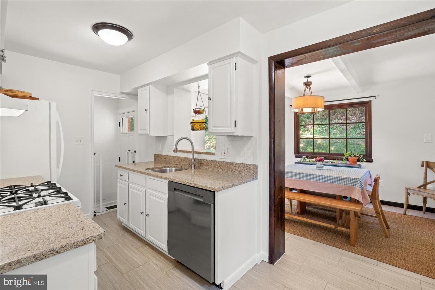 3117 King St photo 10