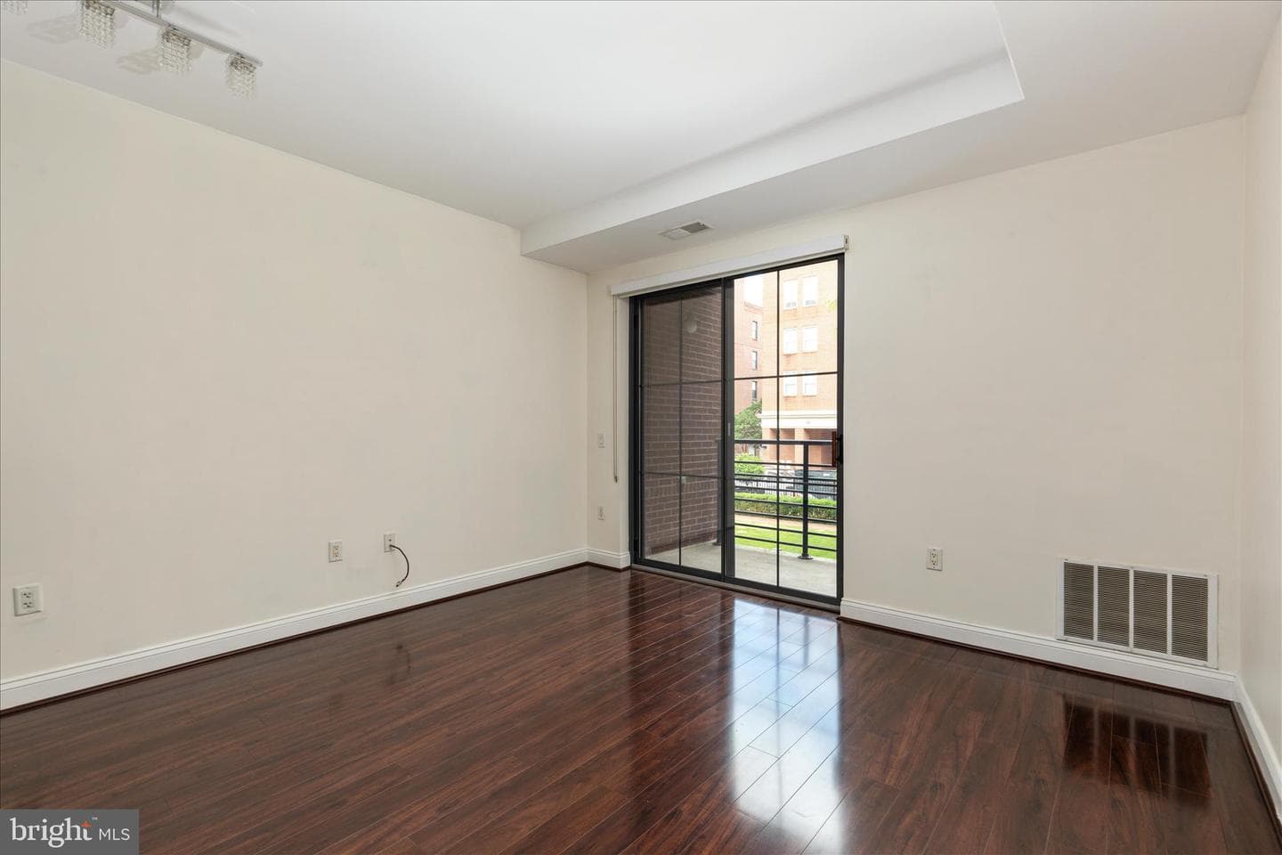 1111 Oronoco Street #226 photo 11
