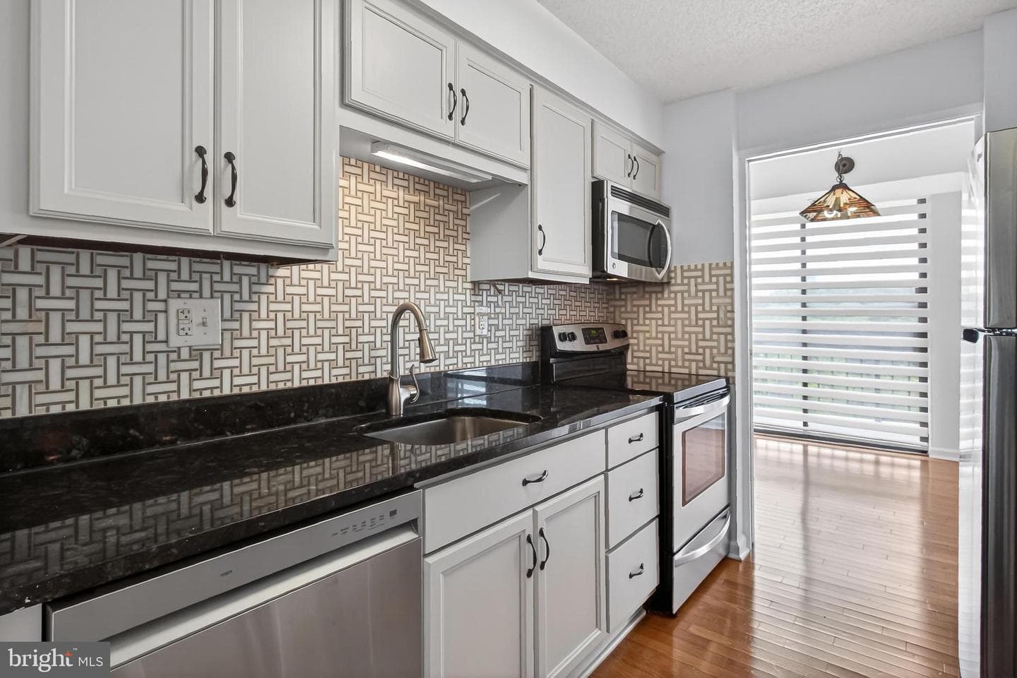 5300 Holmes Run Parkway #906 photo 25