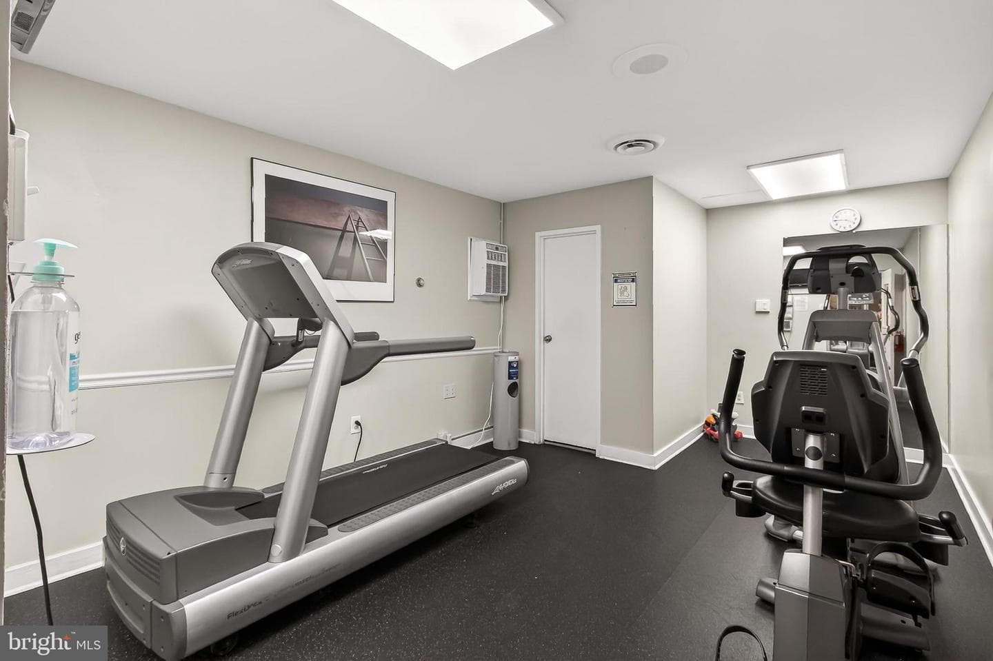 5300 Holmes Run Parkway #906 photo 56