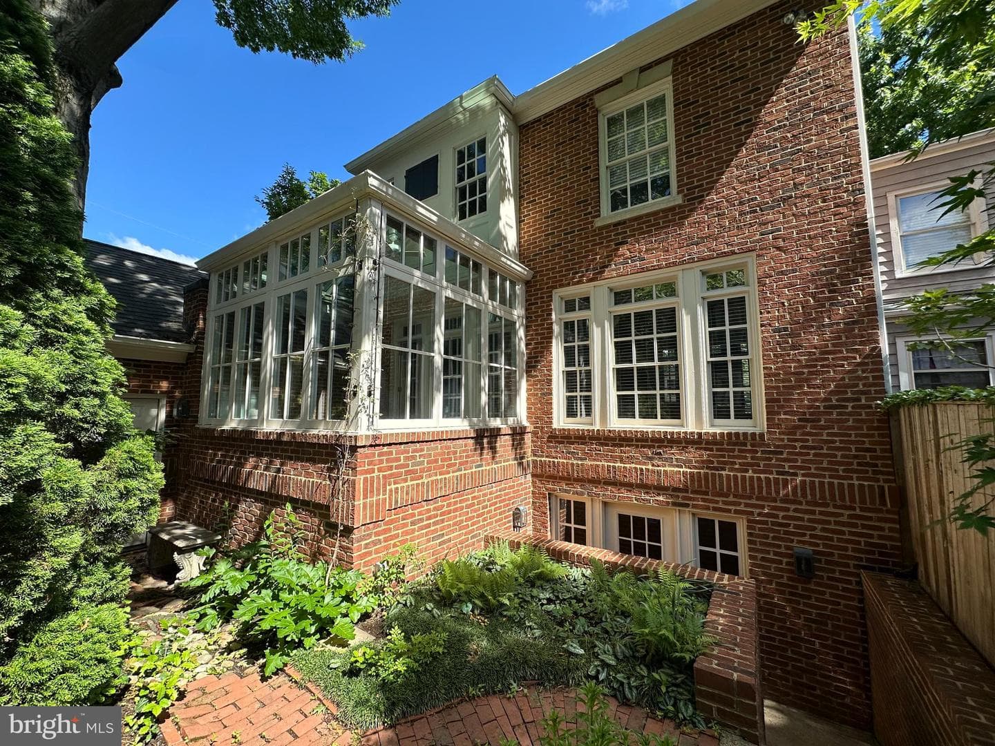 808 Oronoco Street photo 35