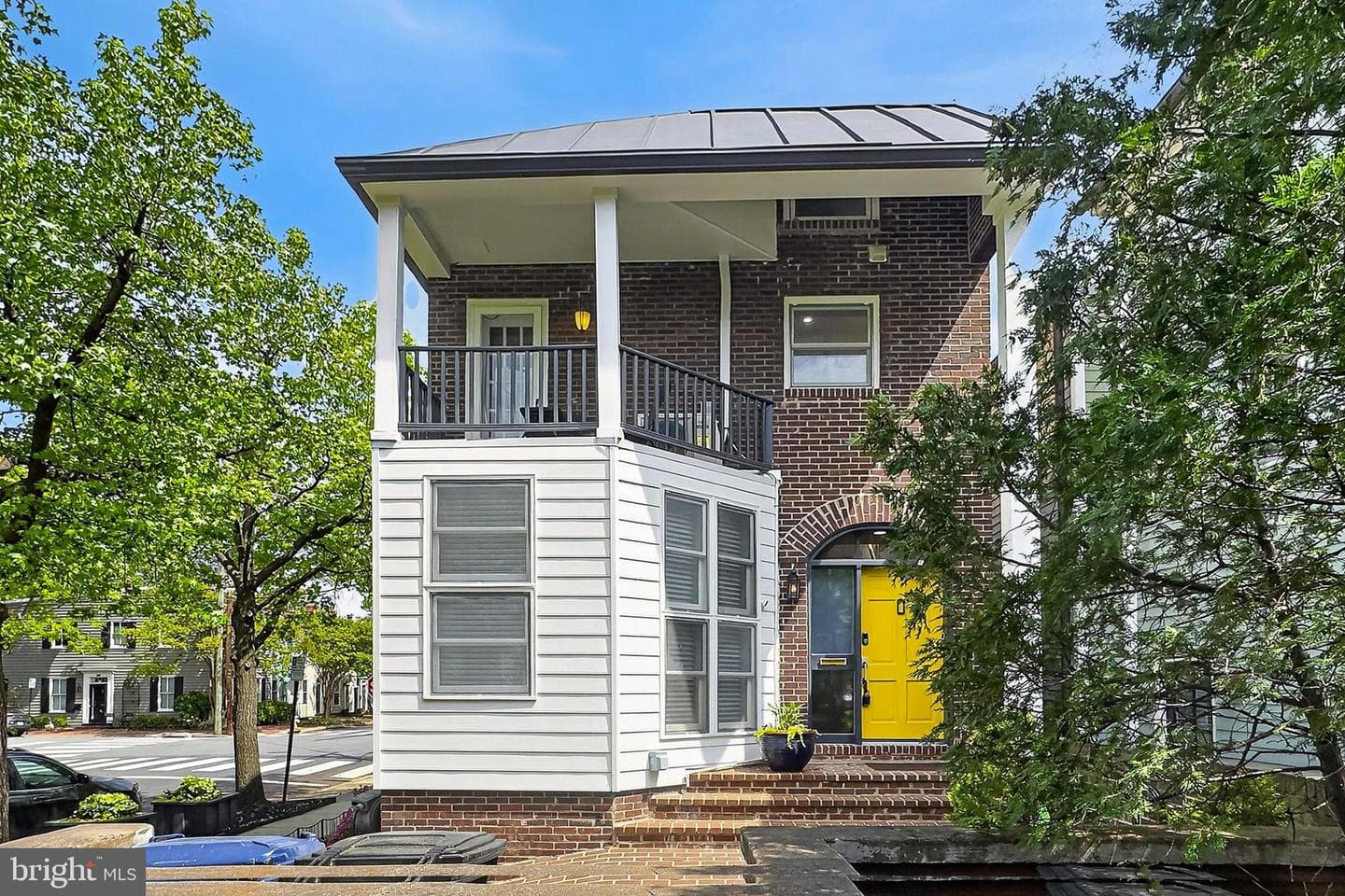 902 Oronoco Street photo 4