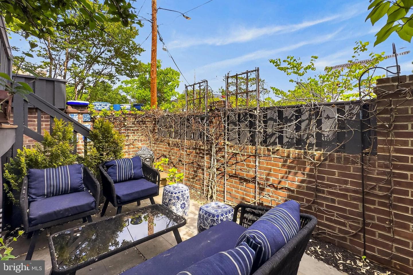 902 Oronoco Street photo 48