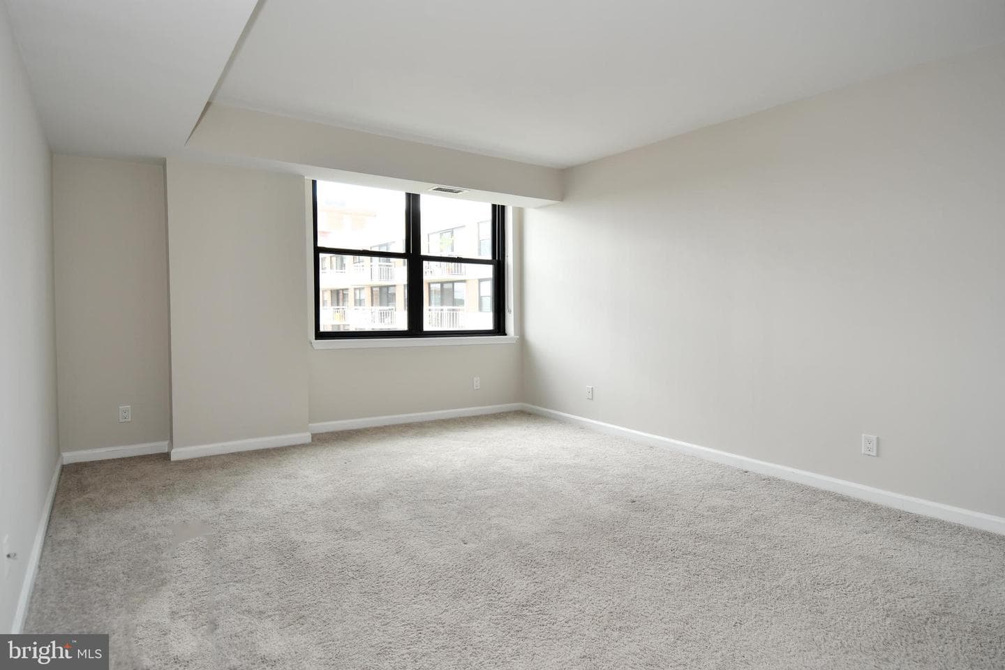 1200 Braddock Place #715 photo 32
