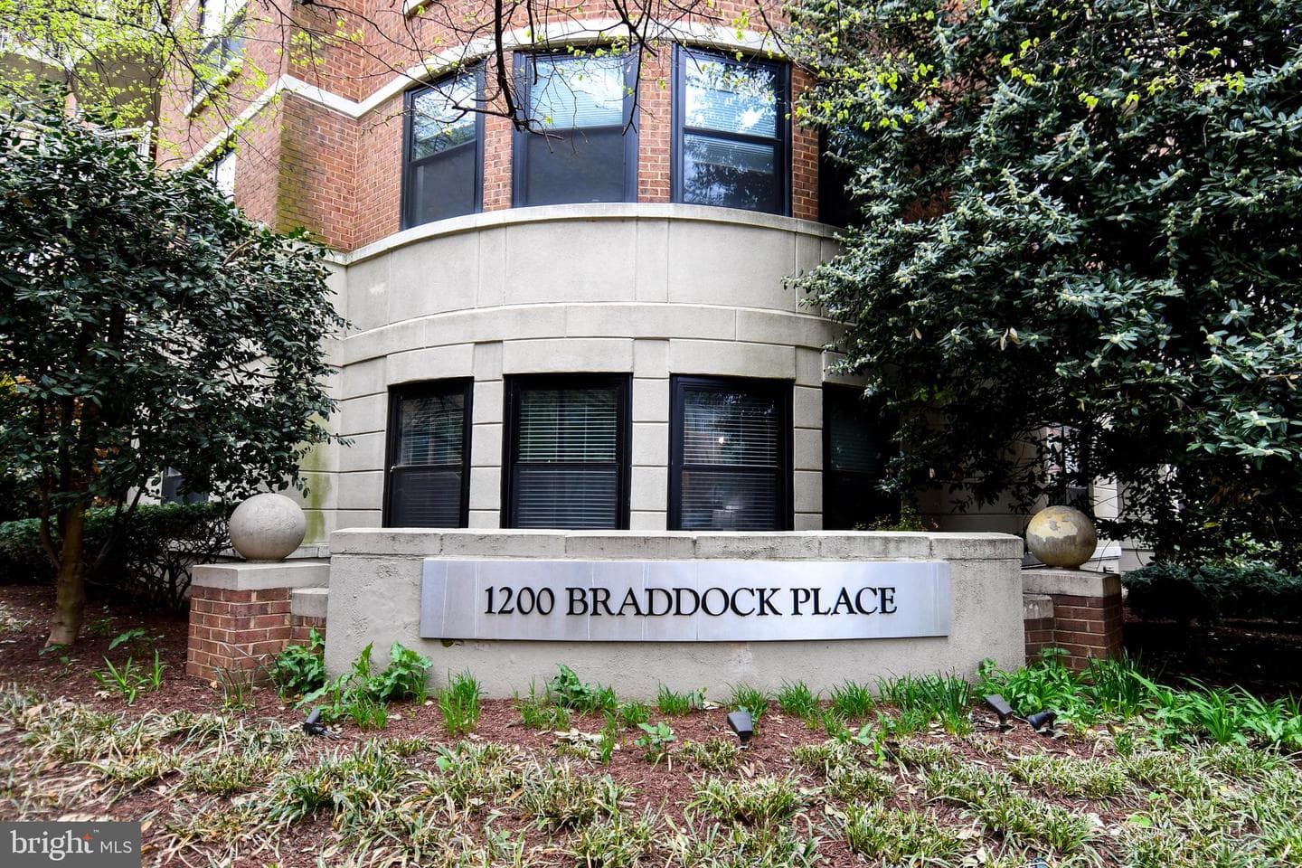 1200 Braddock Place #715 photo 49