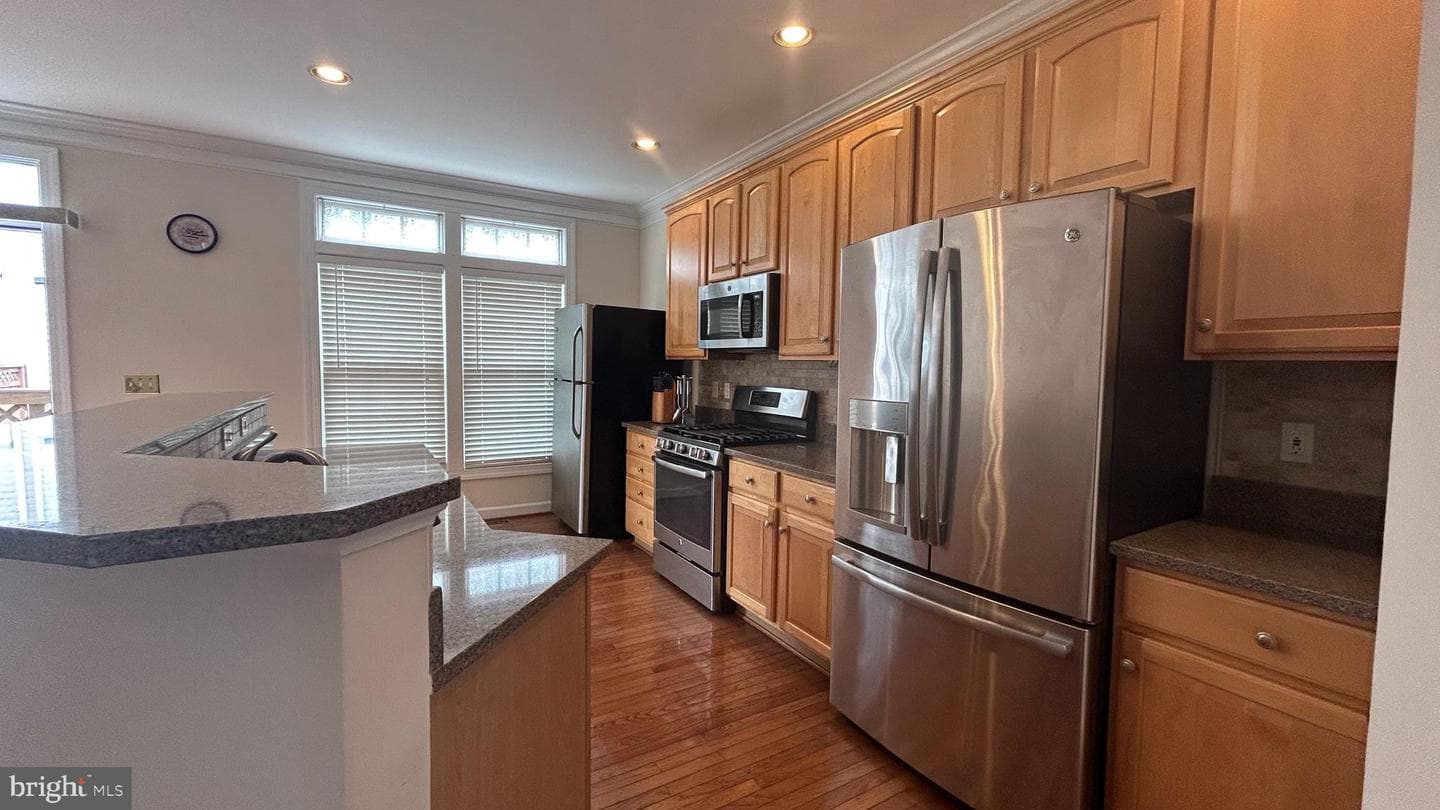 939 Harrison Circle photo 13
