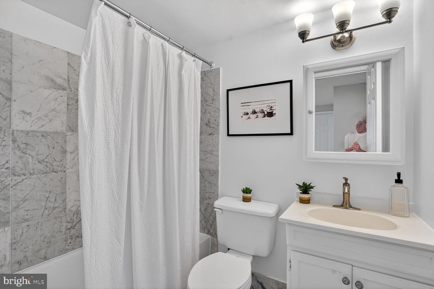3292 Mount Vernon Avenue photo 24