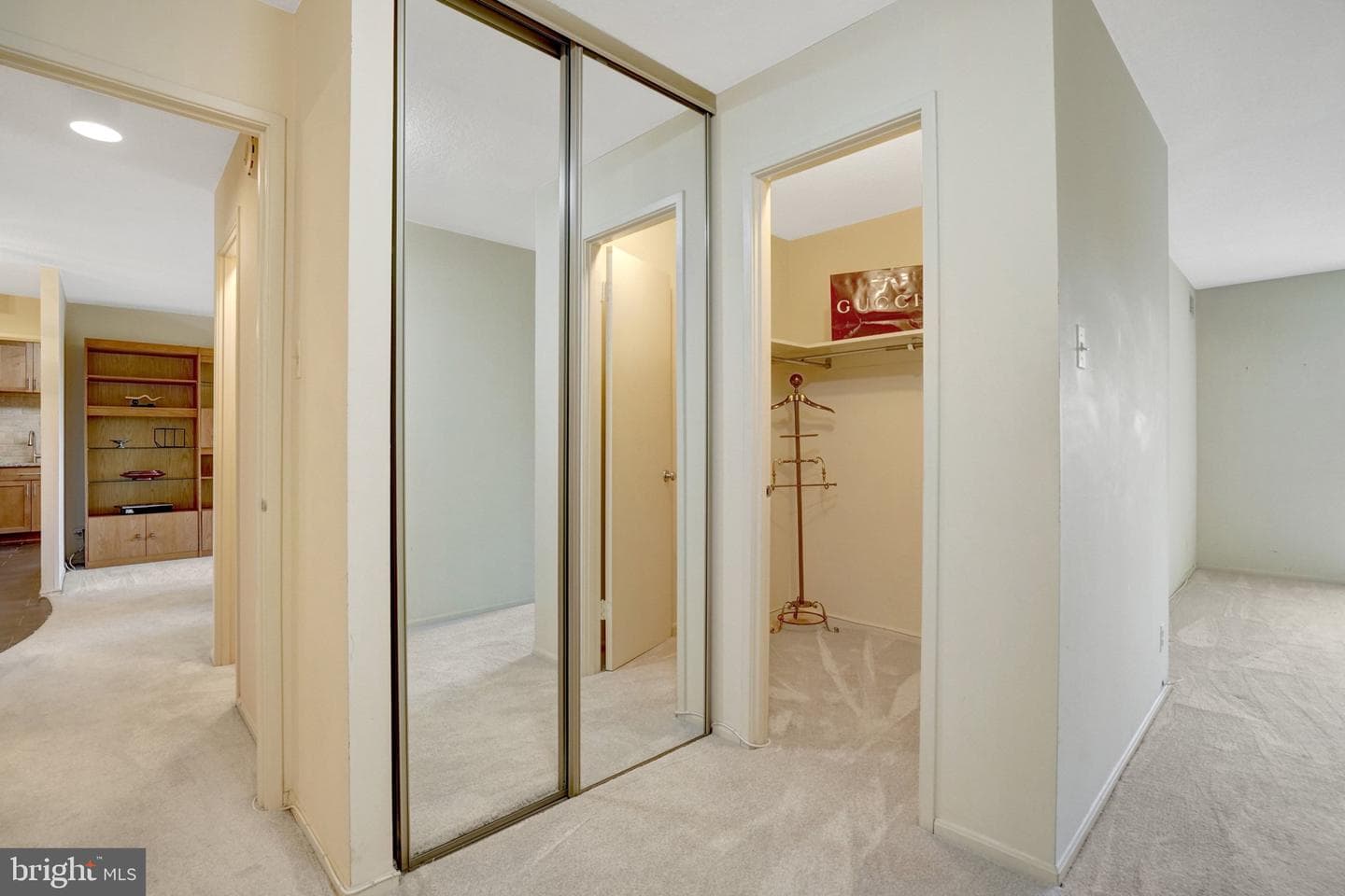 309 Yoakum Pkwy # 1105 photo 24