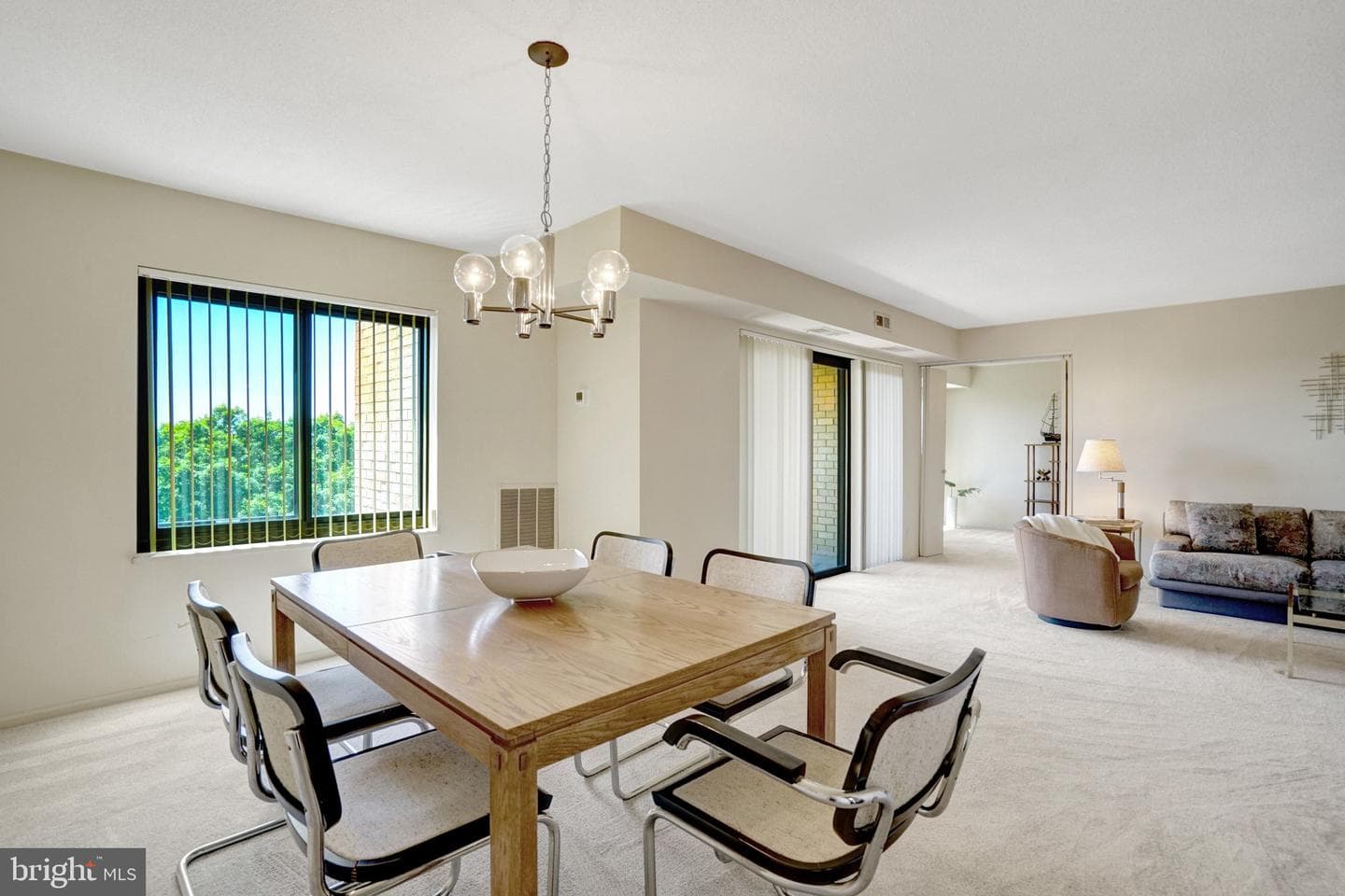 309 Yoakum Pkwy # 1105 photo 8