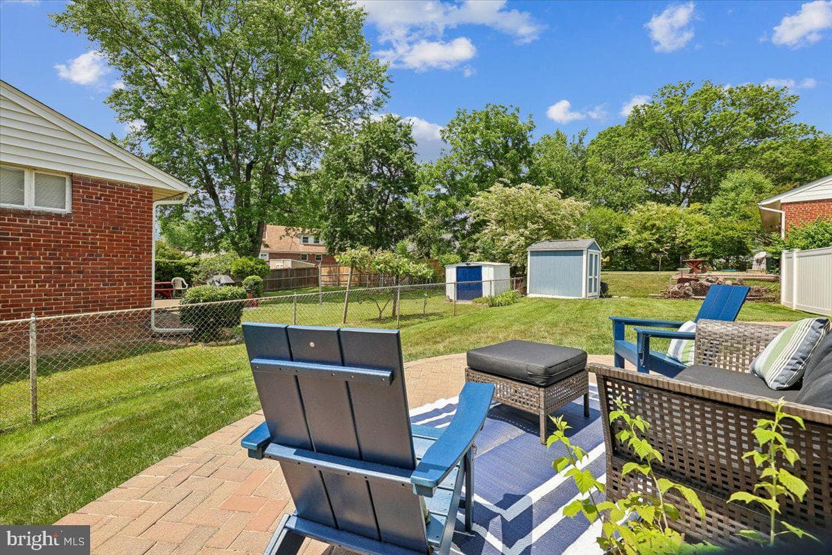 500 N Naylor Street N photo 14