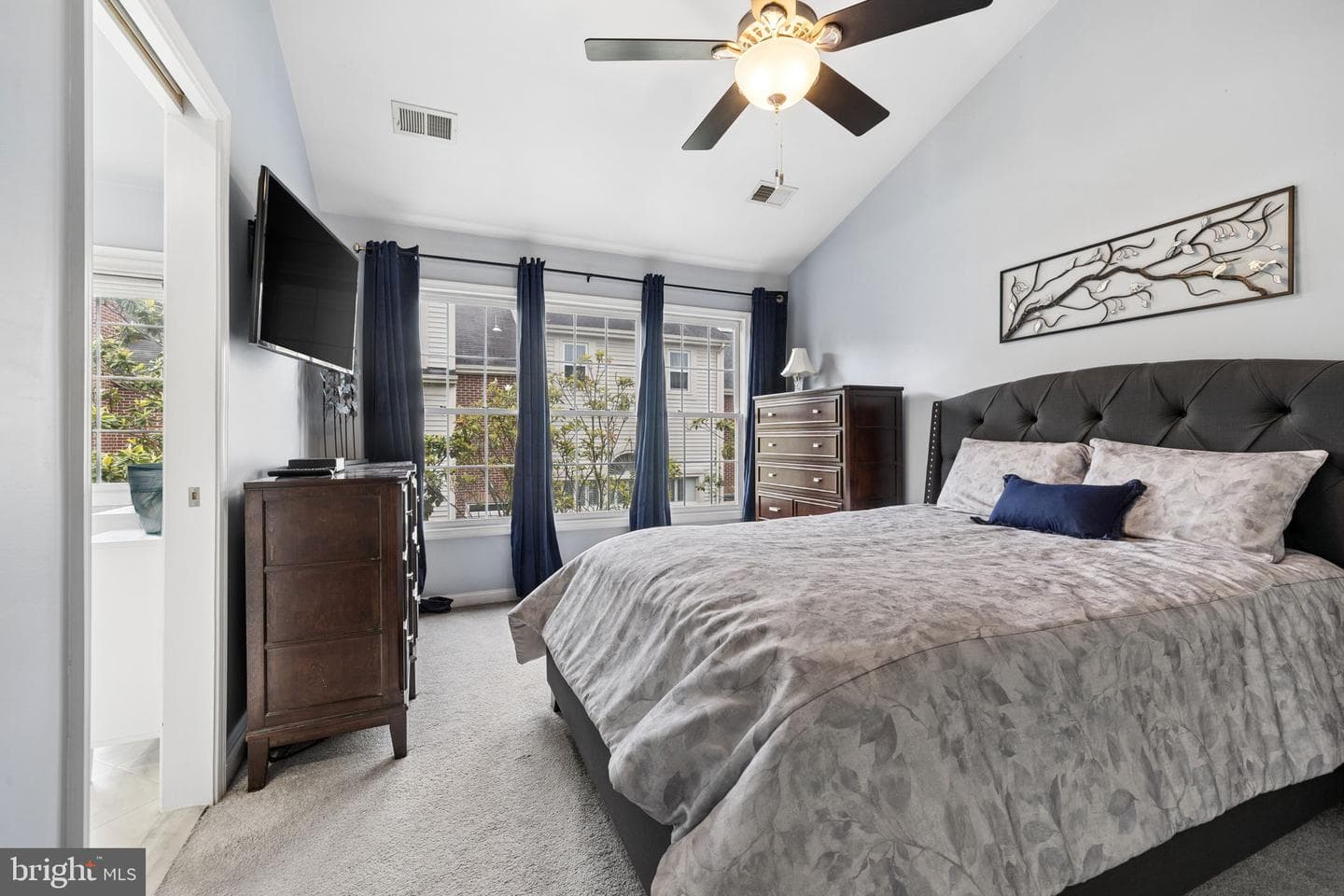 3911 Charles Avenue photo 16