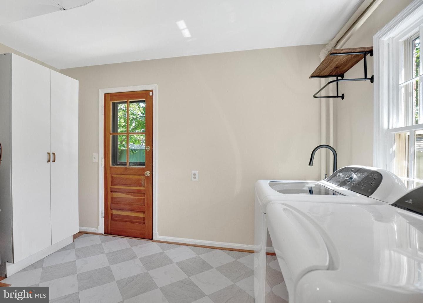4 E Walnut Street photo 18
