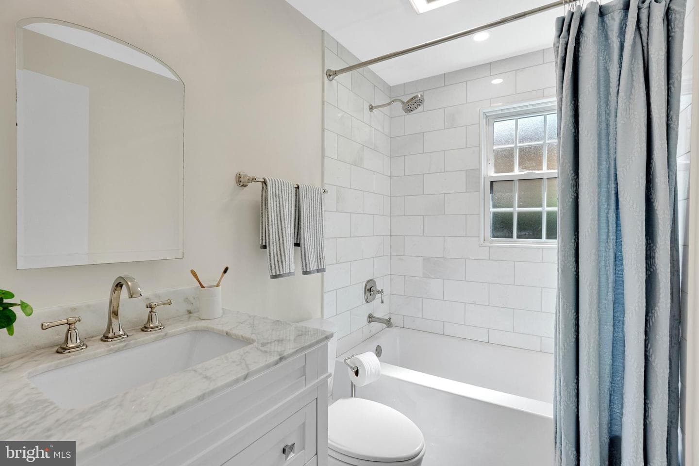 4 E Walnut Street photo 26