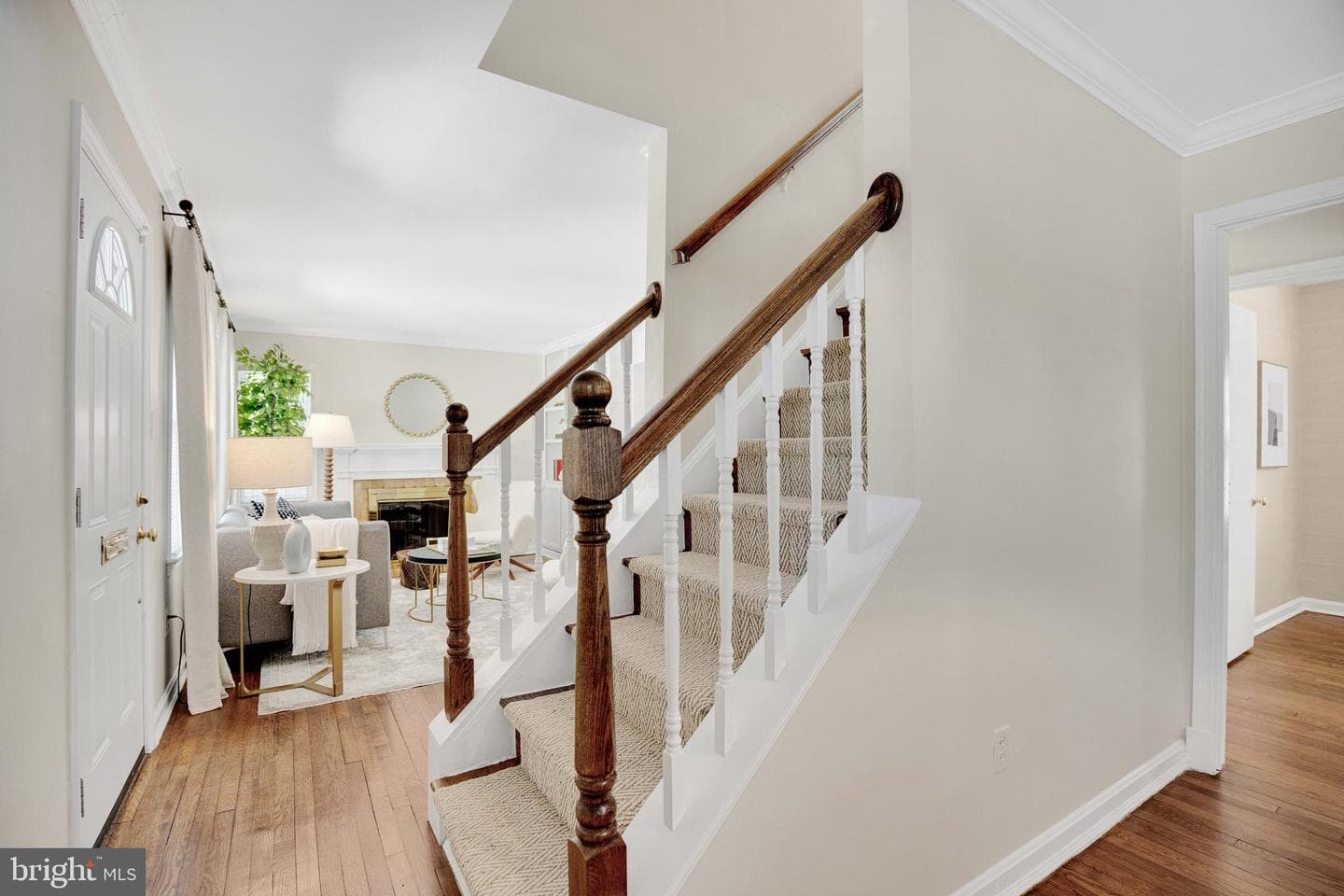 4 E Walnut Street photo 27