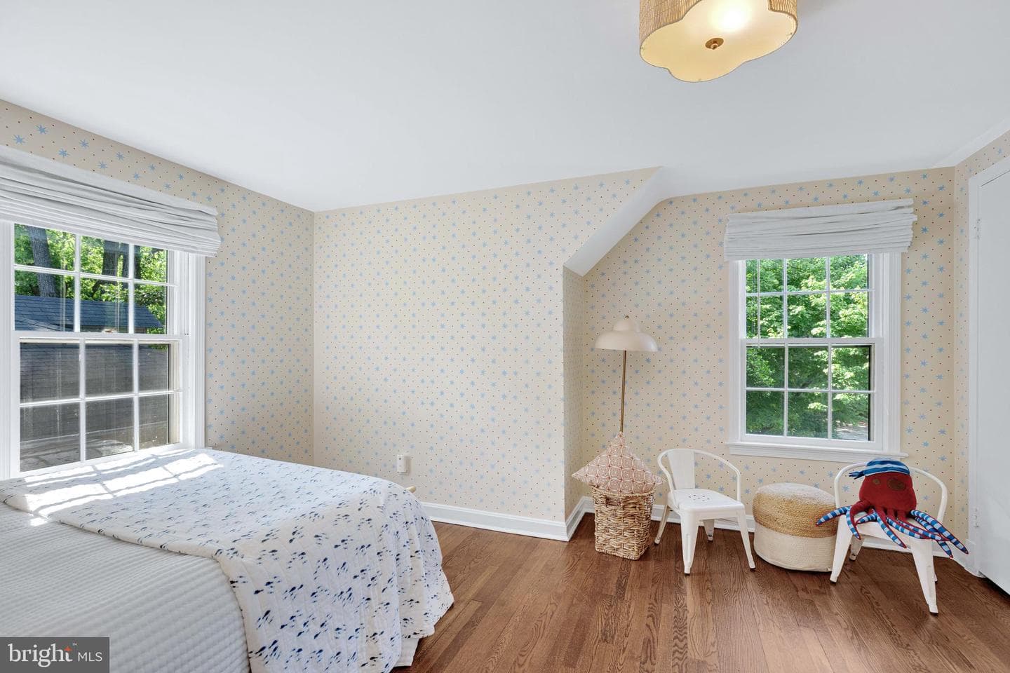 4 E Walnut Street photo 37