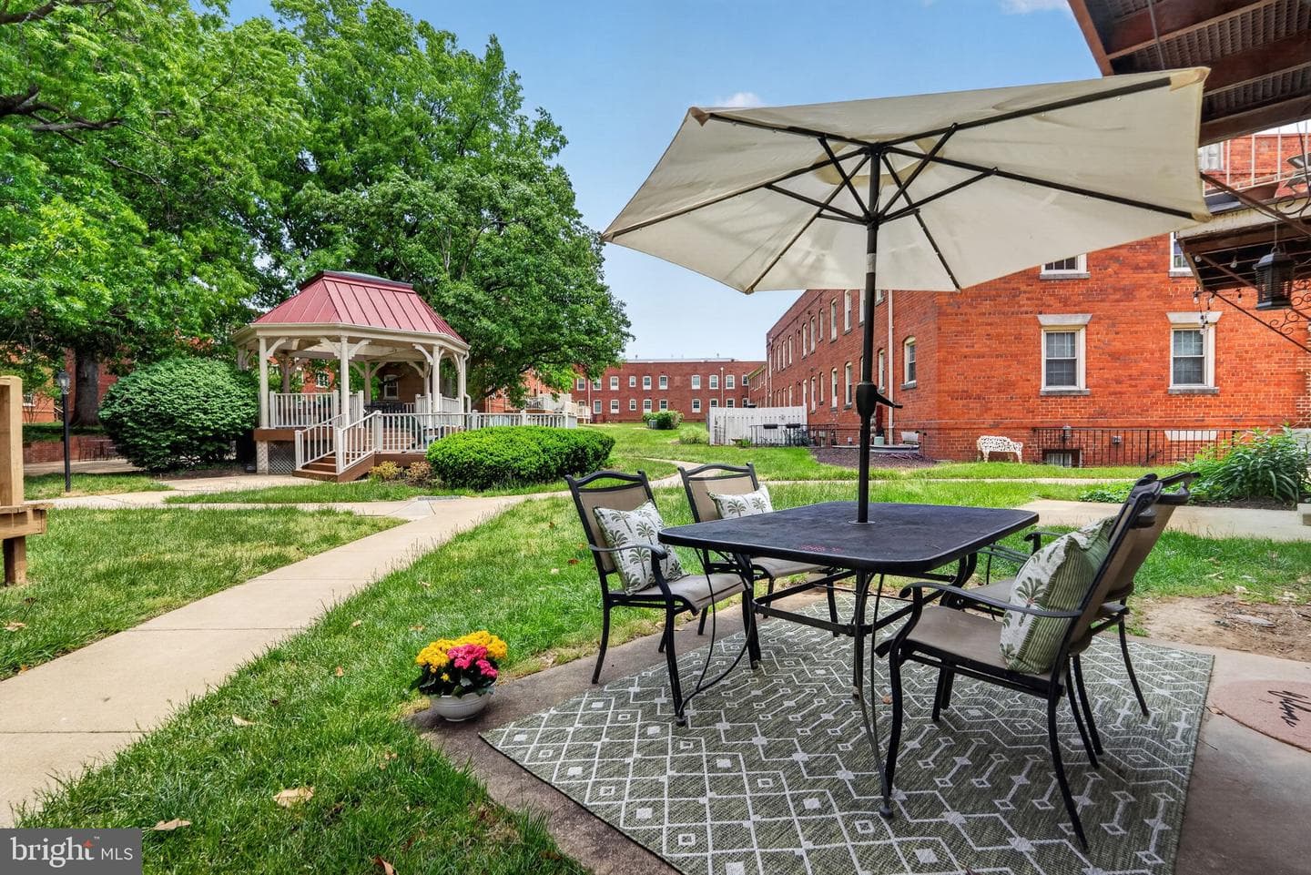 1301 E Abingdon Dr # 1 photo 5