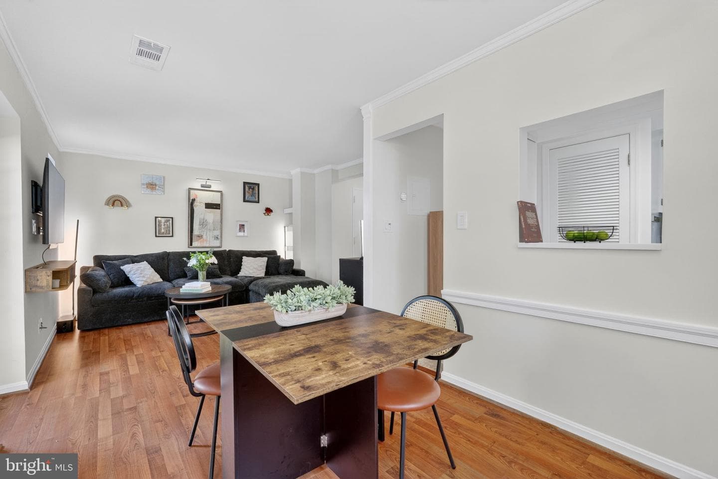 1301 E Abingdon Dr # 1 photo 7