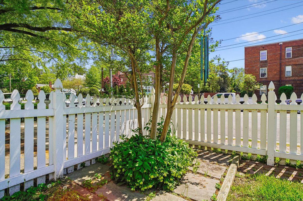 513 Franklin Street photo 5