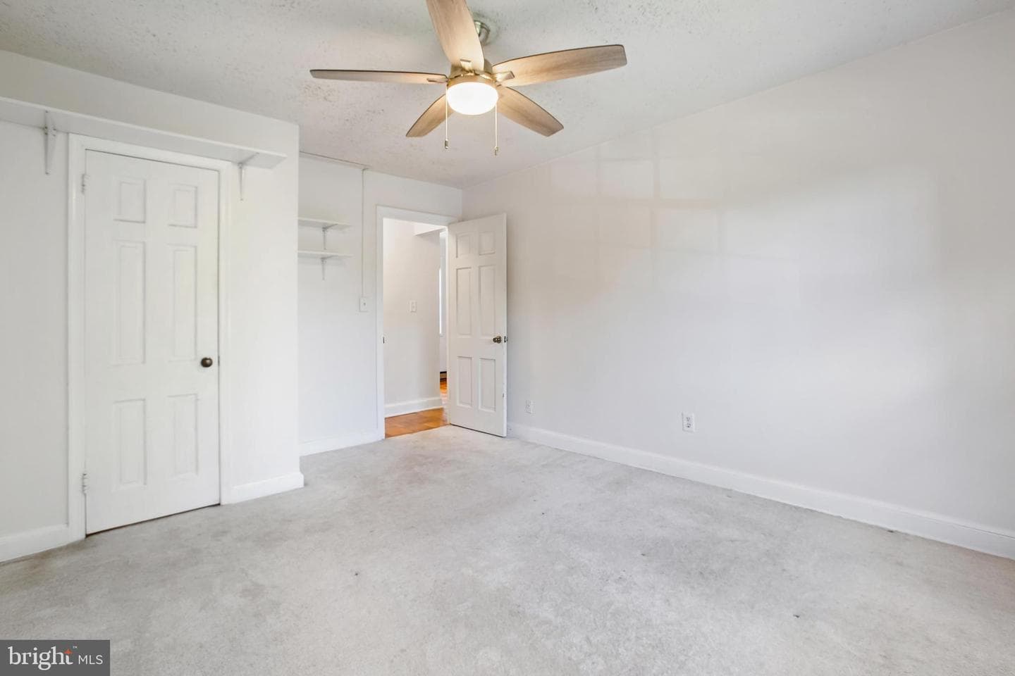 1702 W Abingdon Dr # 201 photo 19