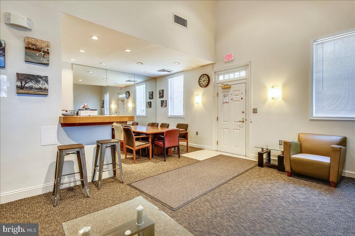 1702 W Abingdon Dr # 201 photo 36