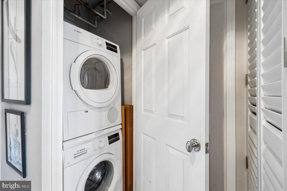 1200 Braddock Place #205 photo 21